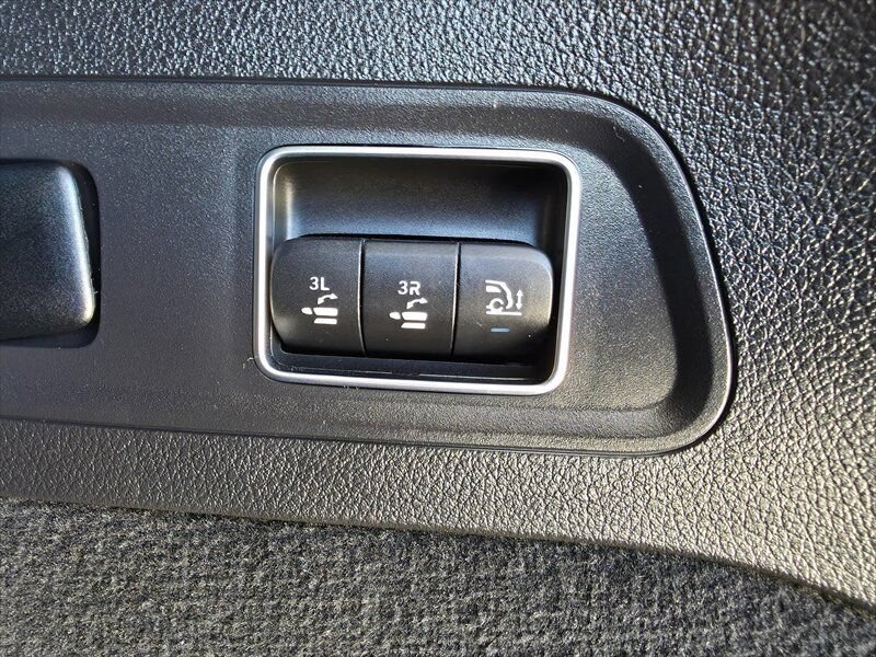 Used 2025 Mercedes-Benz GLS 450 4MATIC image 41
