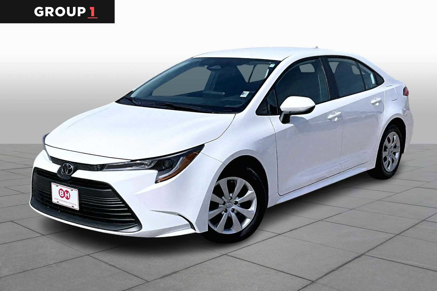 Used 2026 Toyota Corolla LE image 1