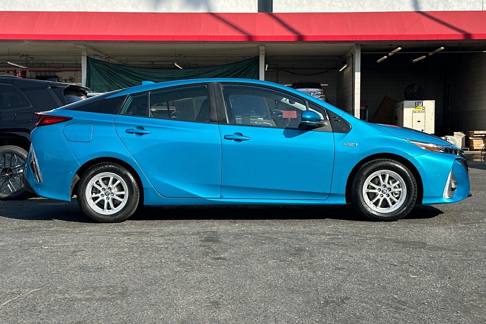 Used 2021 Toyota Prius Prime Limited w/ Carpet Mat Package (TMS) FWD image 3