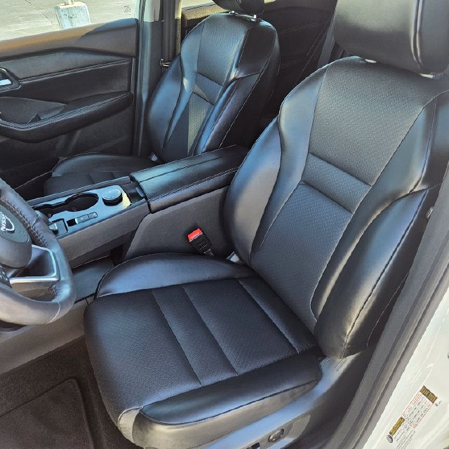 Used 2023 Nissan Rogue SV w/ SV Premium B Package AWD/4WD image 14