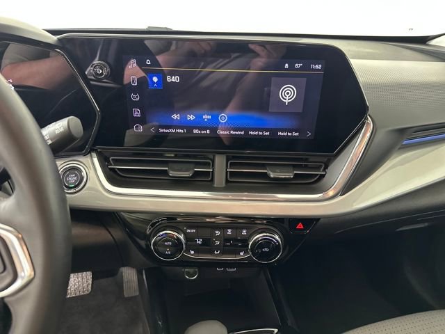 Used 2024 Chevrolet Trax LT w/ Driver Confidence Package image 21