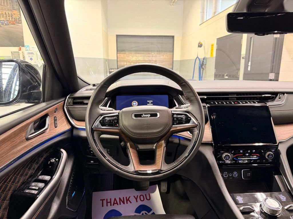 Used 2024 Jeep Grand Cherokee L Summit w/ Advanced Protech Group IV AWD/4WD image 24