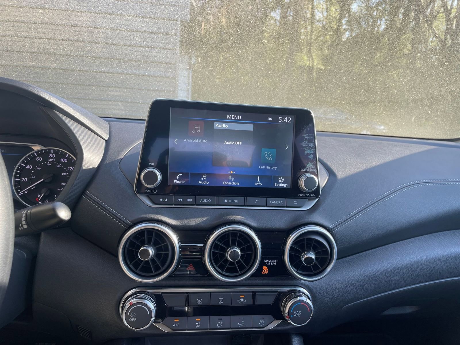 Used 2025 Nissan Sentra SV image 17