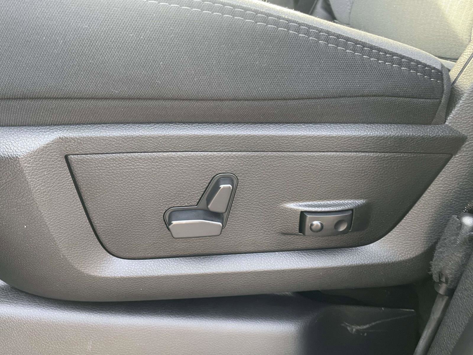 Used 2024 RAM 2500 Big Horn w/ Safety Group image 16