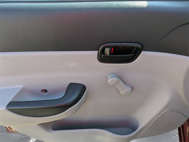 Used 2009 Hyundai Accent GLS image 10