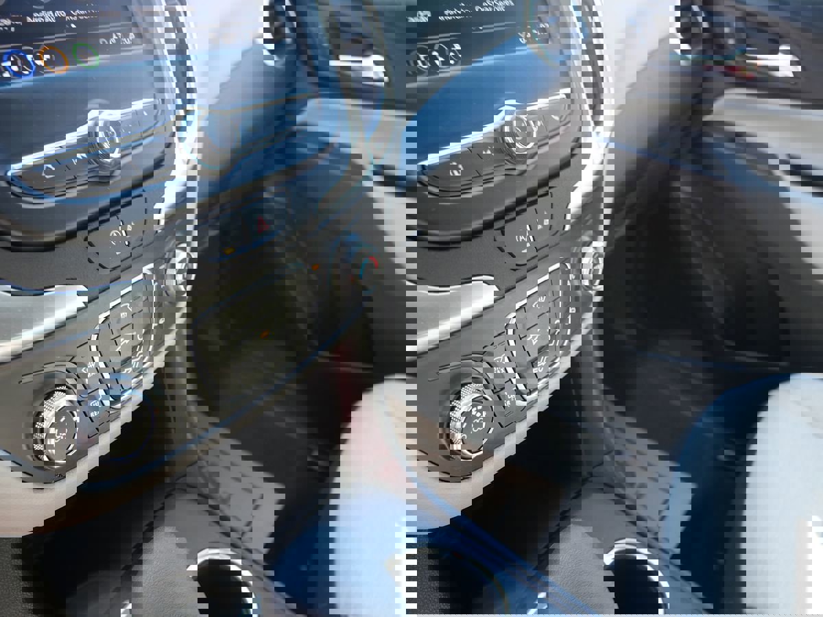 Used 2024 Chevrolet Equinox LS image 13