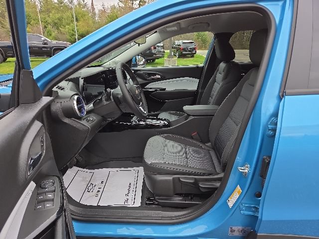 New 2026 Chevrolet Trax LT w/ Driver Confidence Package FWD image 17