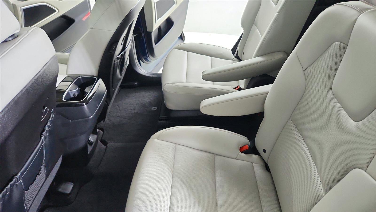 Used 2025 Kia Telluride S image 17