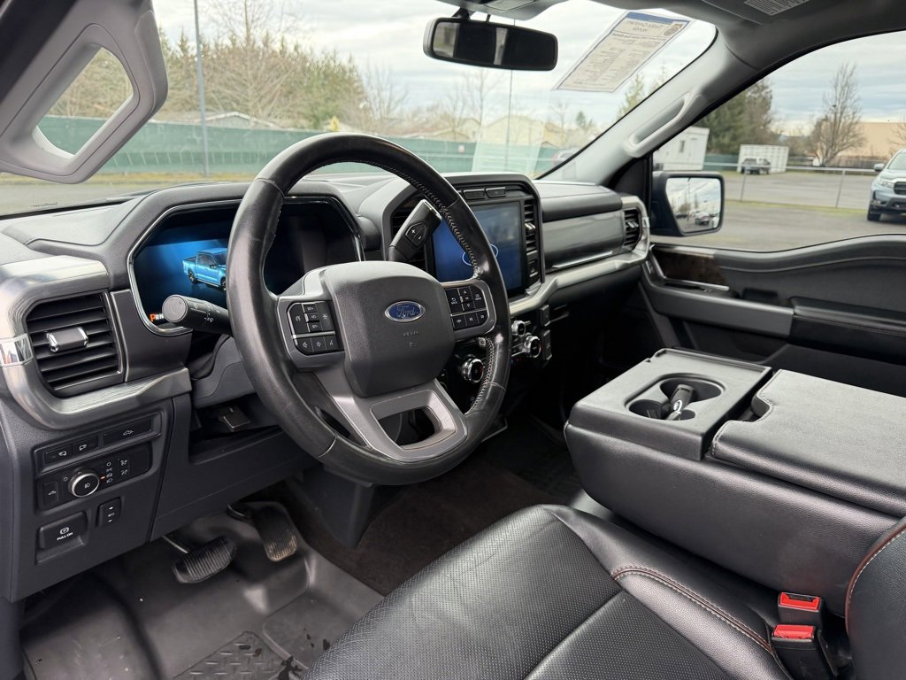 Used 2022 Ford F150 Lariat w/ Trailer Tow Package image 17