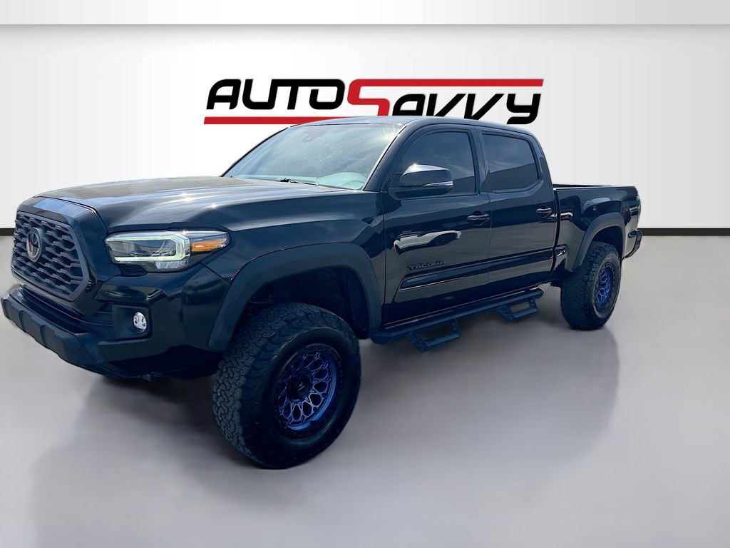 Used 2023 Toyota Tacoma TRD Off-Road w/ Black Out Package (TMS) AWD/4WD image 3