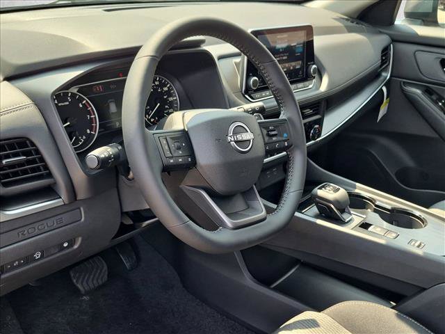 New 2027 Nissan Rogue SV FWD image 3