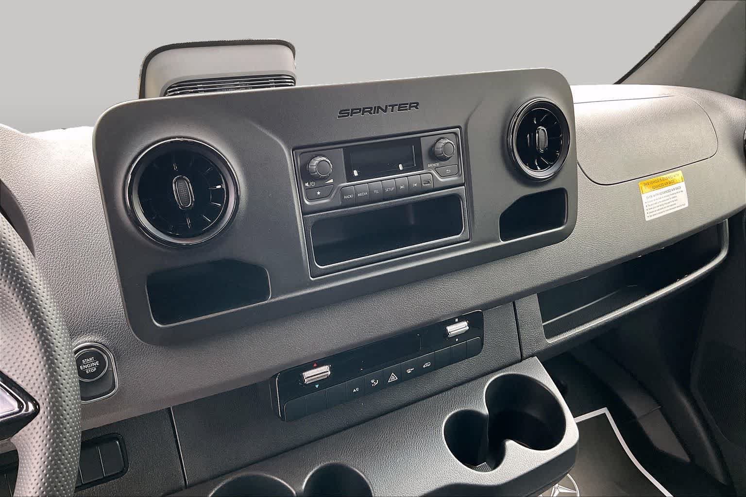 New 2025 Mercedes-Benz Sprinter 2500 image 9