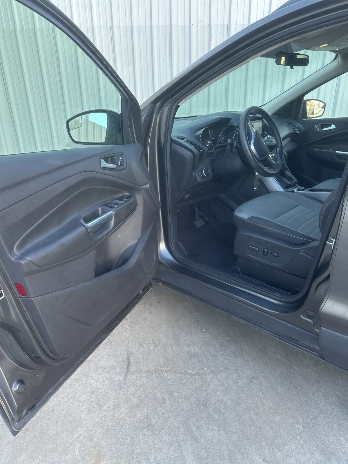 Used 2016 Ford Escape SE w/ Equipment Group 201A image 13