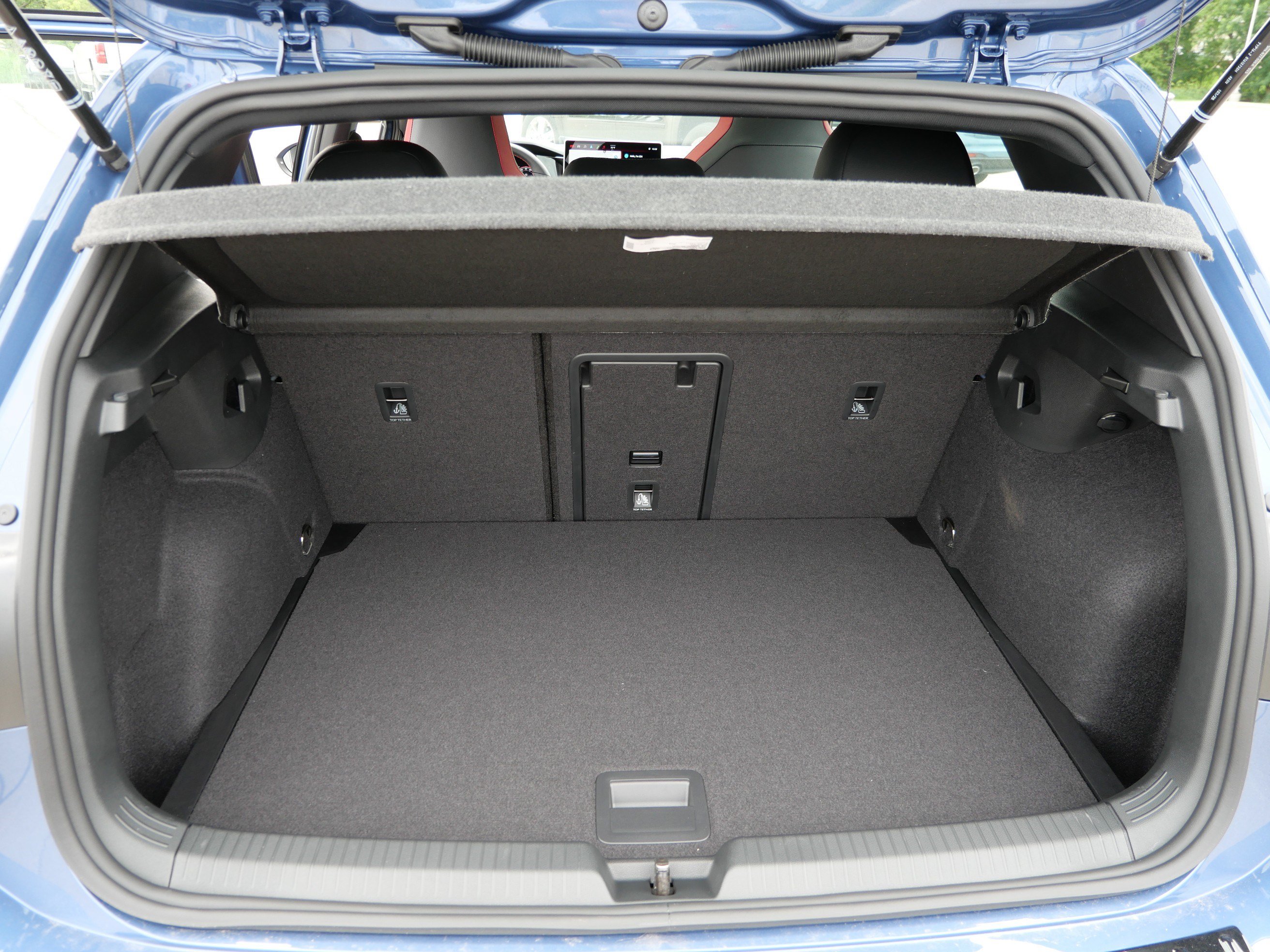 New 2026 Volkswagen GTI SE FWD image 7