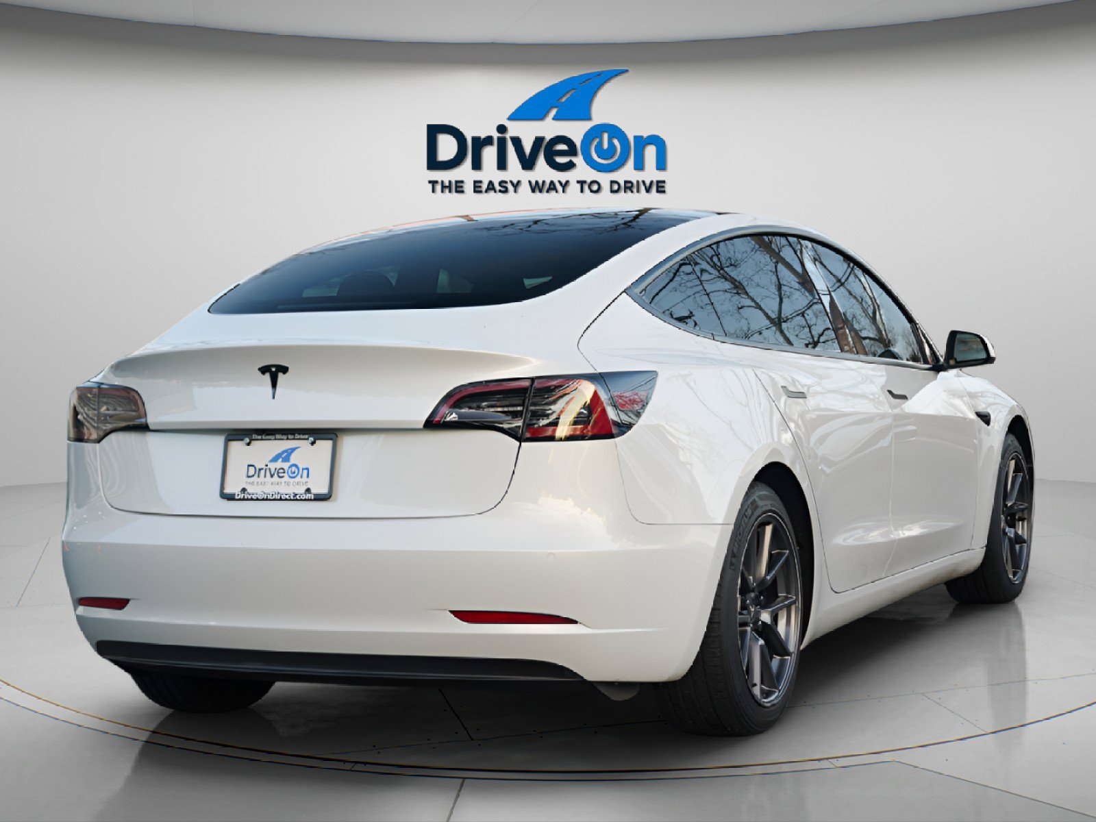 Used 2021 Tesla Model 3 Standard Range Plus image 10