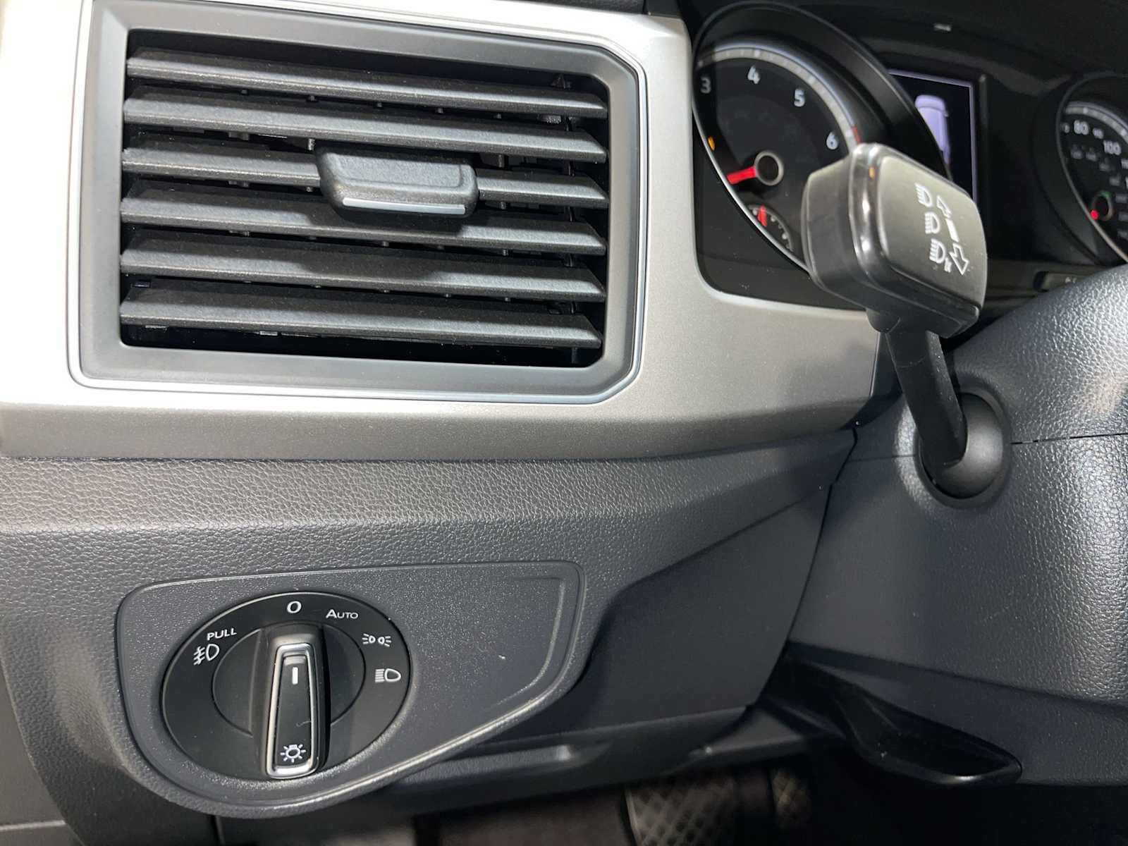 Used 2019 Volkswagen Atlas SE w/ Towing Package AWD/4WD image 24