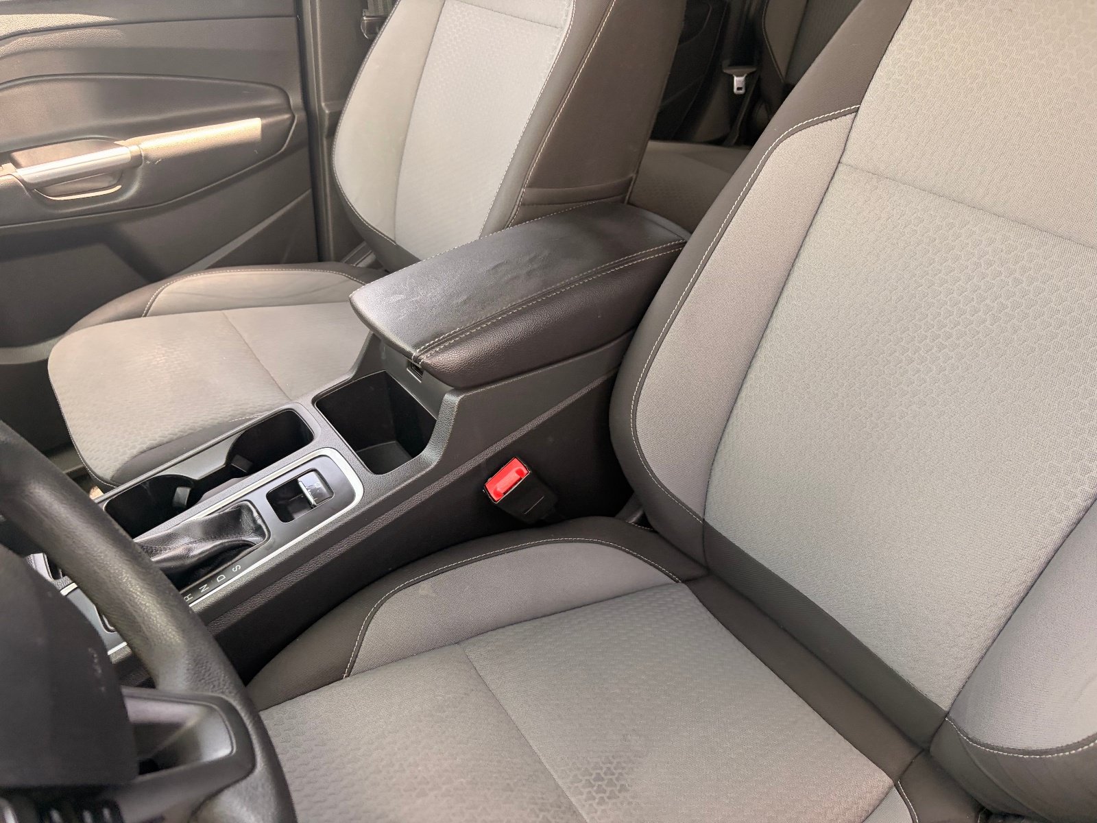 Used 2017 Ford Escape SE FWD image 18