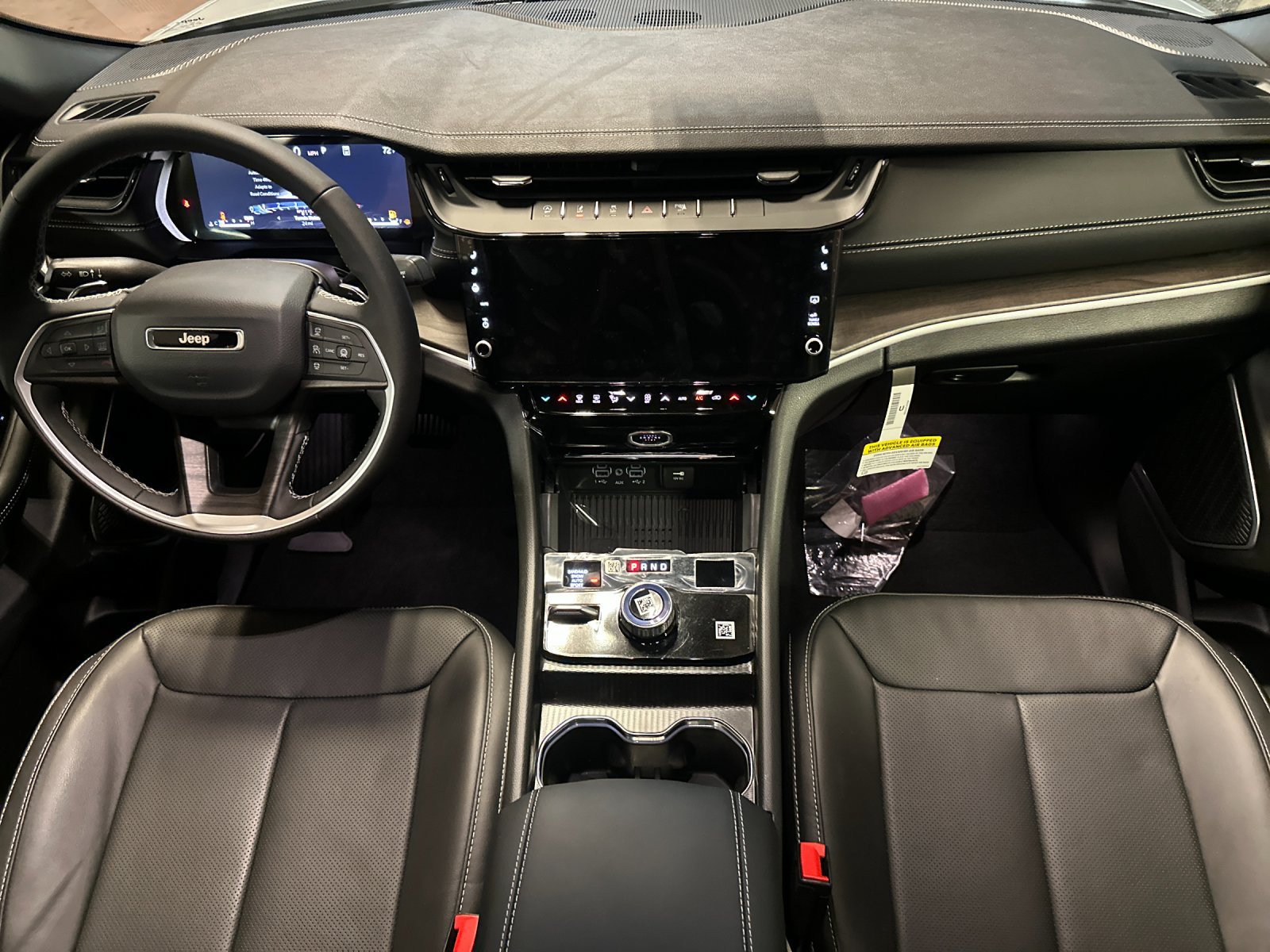 New 2026 Jeep Grand Cherokee Limited AWD/4WD image 12