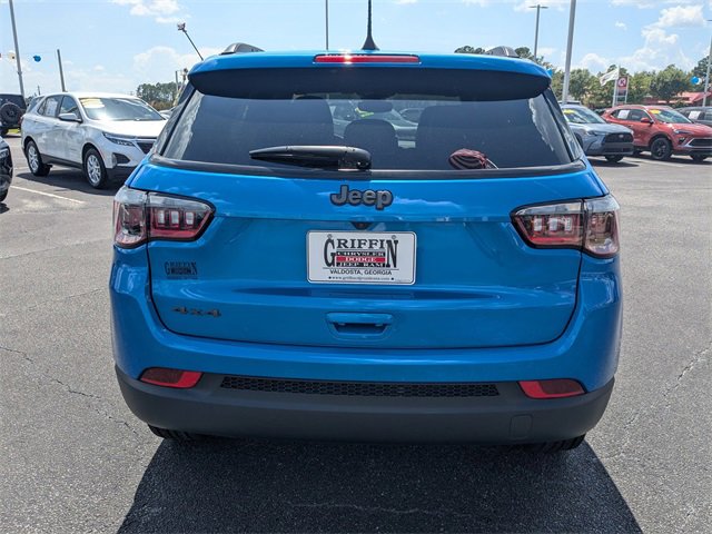 New 2025 Jeep Compass Latitude w/ Sun & Sound Group image 5