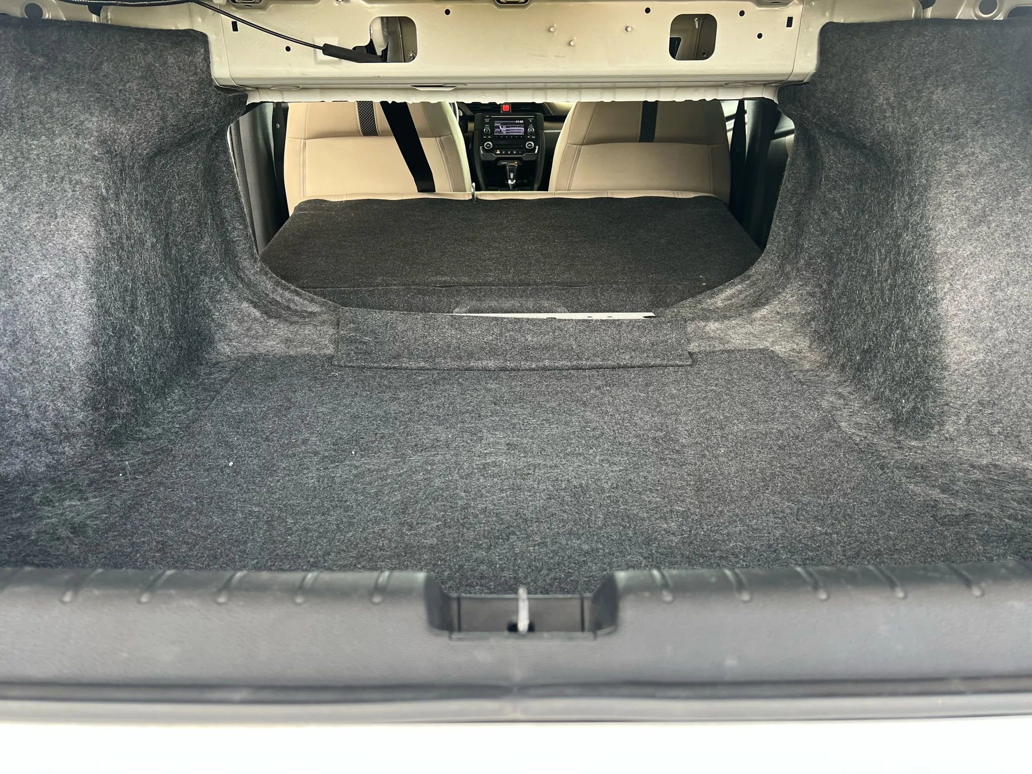 Used 2019 Honda Civic LX image 30