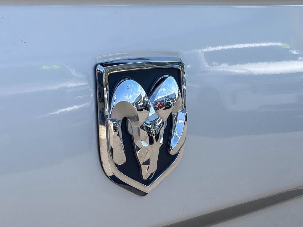 Used 2015 RAM 1500 Laramie w/ Convenience Group AWD/4WD image 9