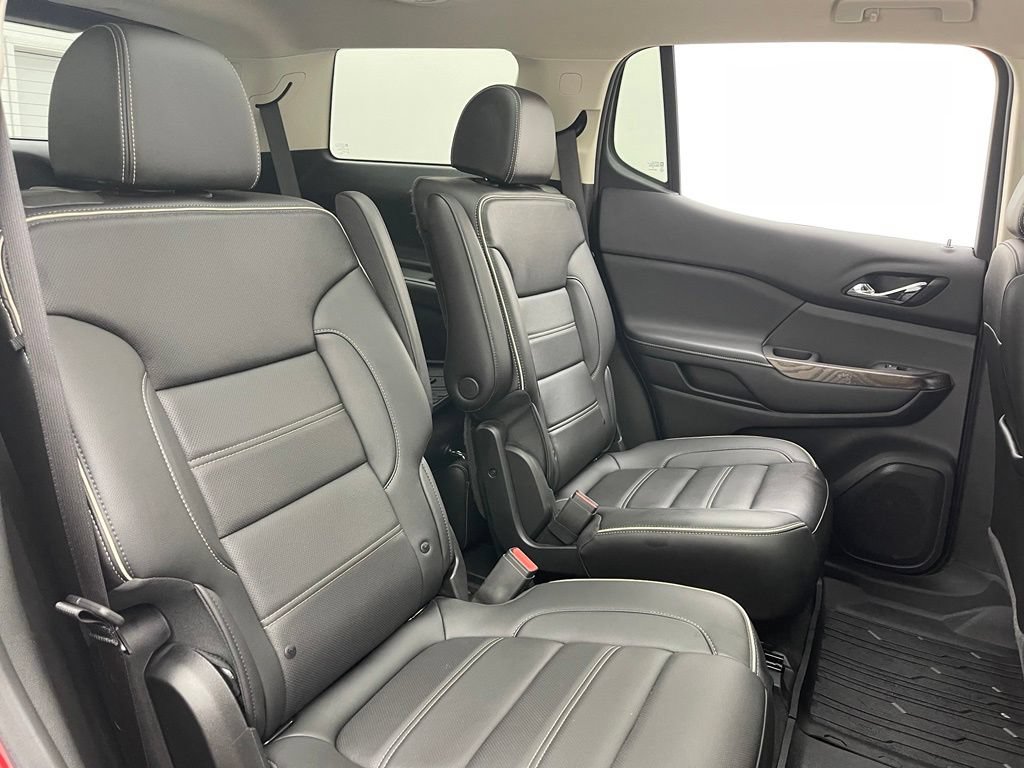 Used 2021 GMC Acadia Denali w/ Denali Technology Package FWD image 40