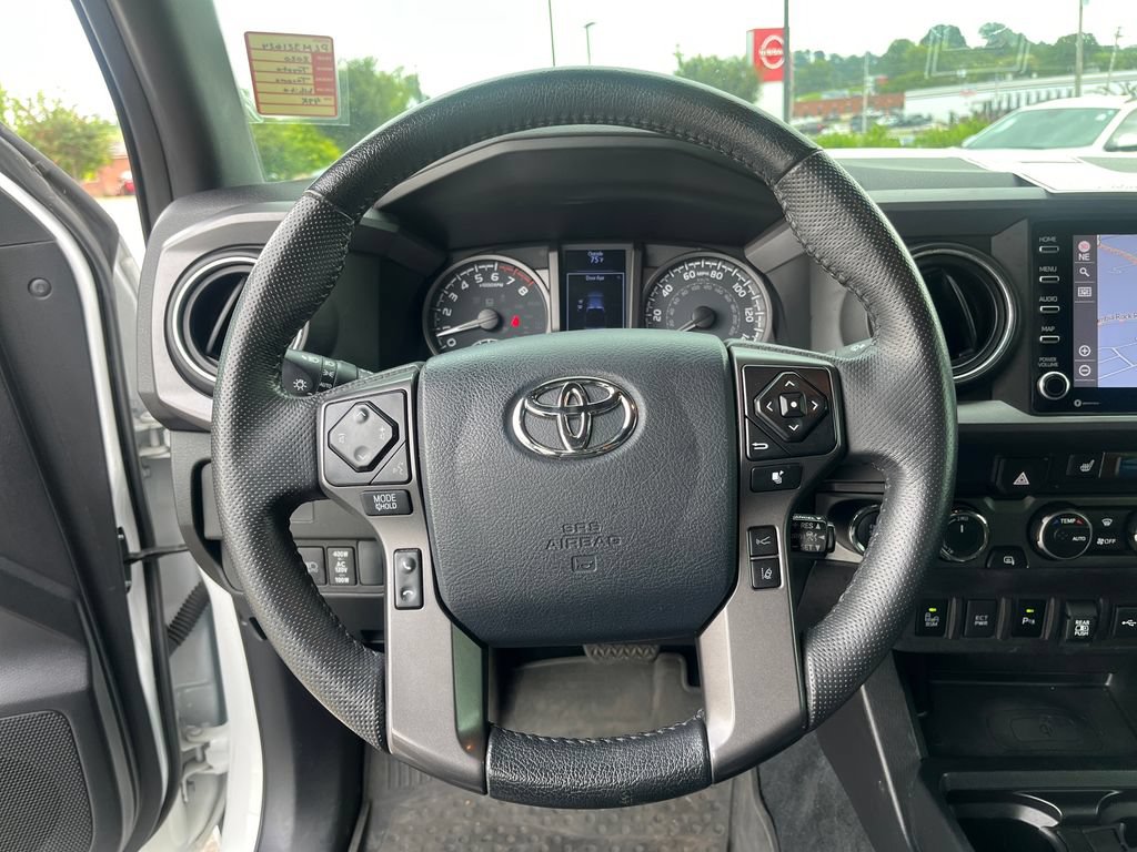 Used 2020 Toyota Tacoma TRD Sport w/ TRD Premium Sport Package AWD/4WD image 26