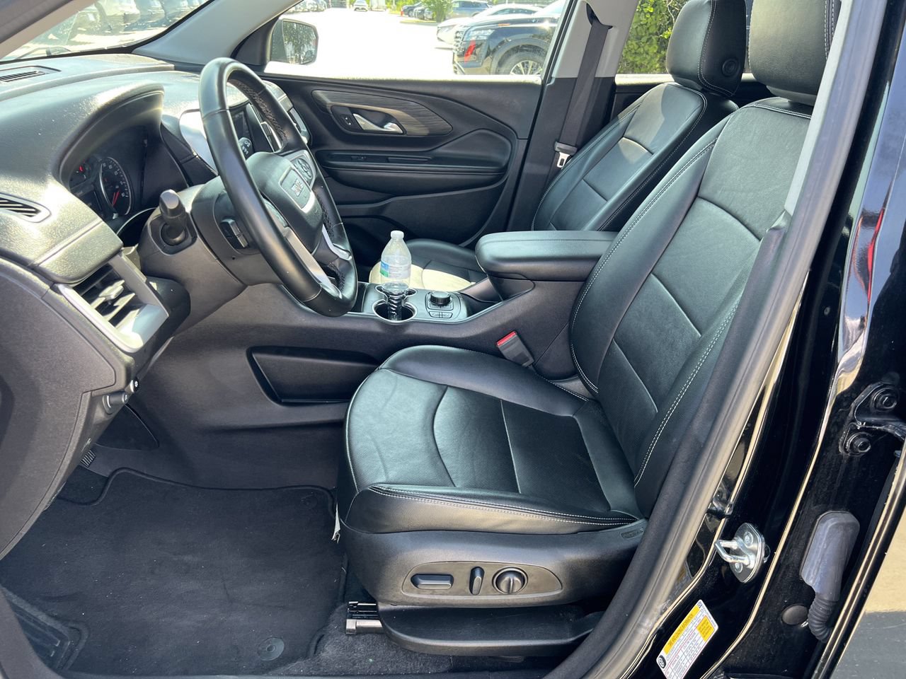 Used 2024 GMC Terrain SLT AWD/4WD image 5