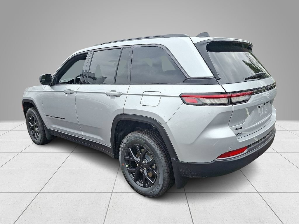 New 2026 Jeep Grand Cherokee Altitude AWD/4WD image 5