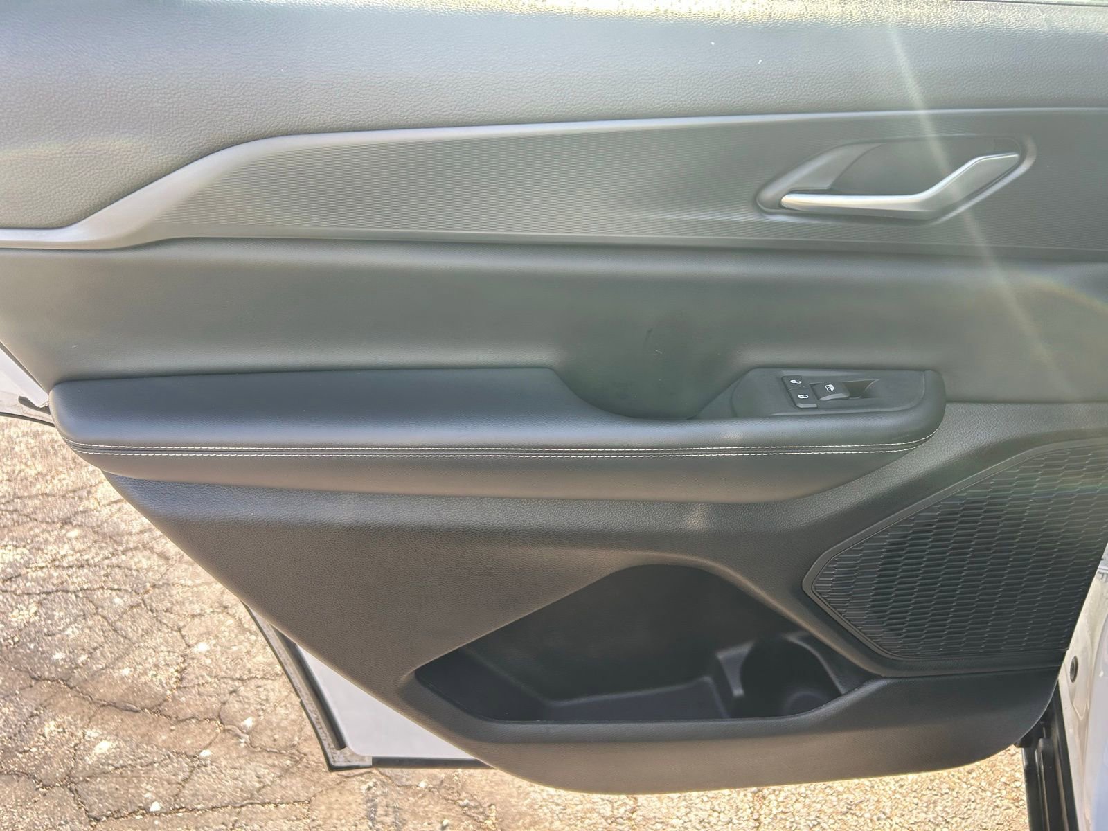 Used 2023 Jeep Grand Cherokee L Laredo image 22