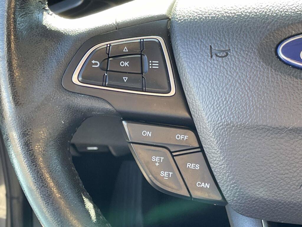 Used 2020 Ford EcoSport SE FWD image 34