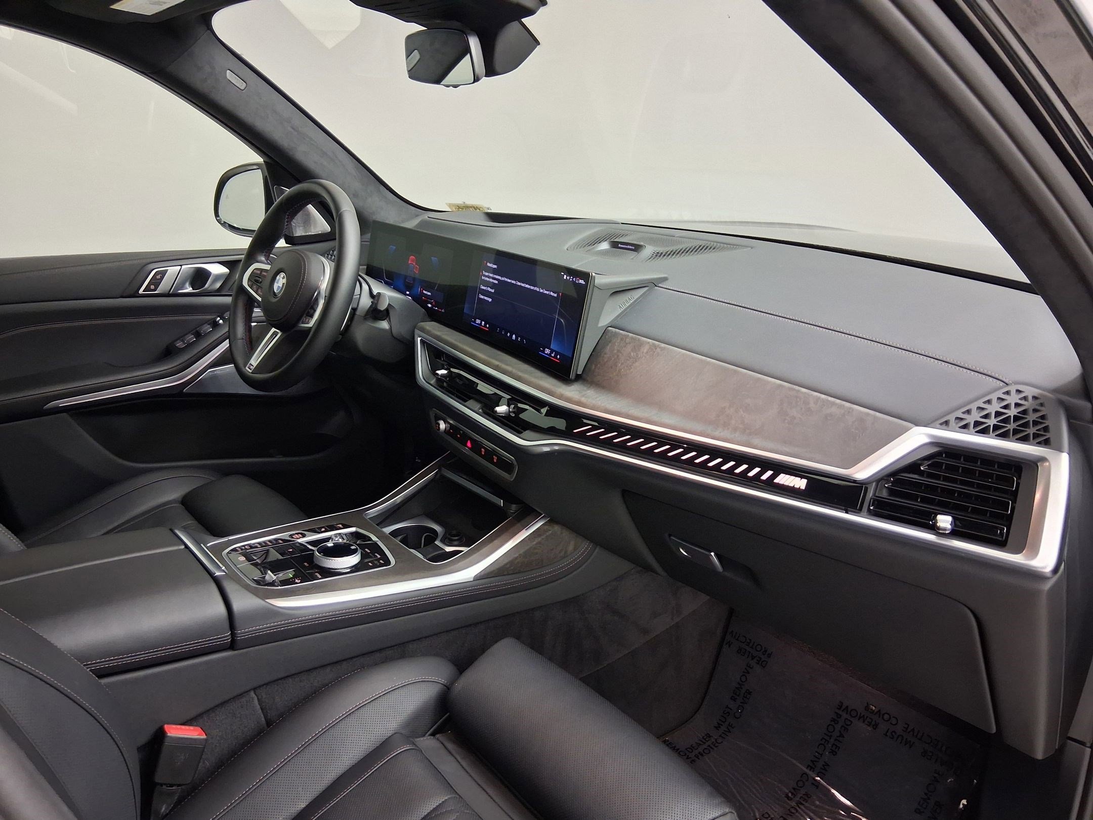 Certified 2024 BMW X7 M60i w/ Executive Package image 33