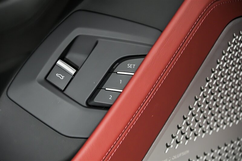 Used 2019 Lamborghini Urus AWD/4WD image 14