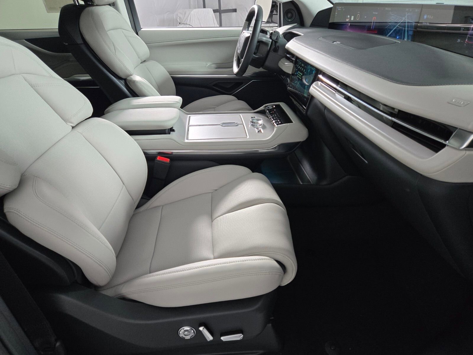 New 2026 Lincoln Navigator Premiere AWD/4WD image 20
