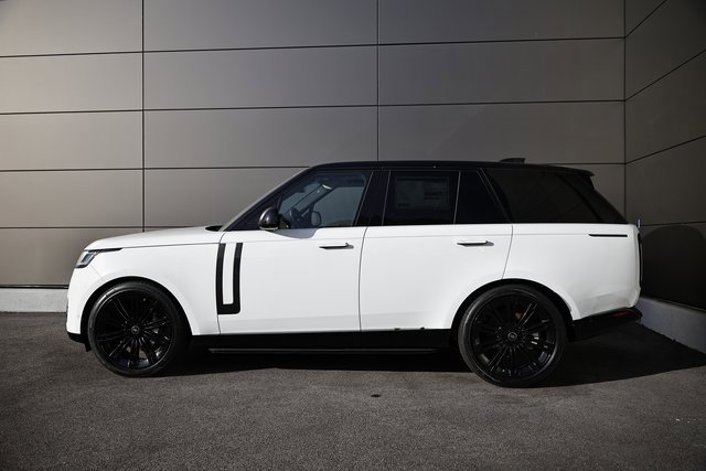 New 2025 Land Rover Range Rover SE image 6