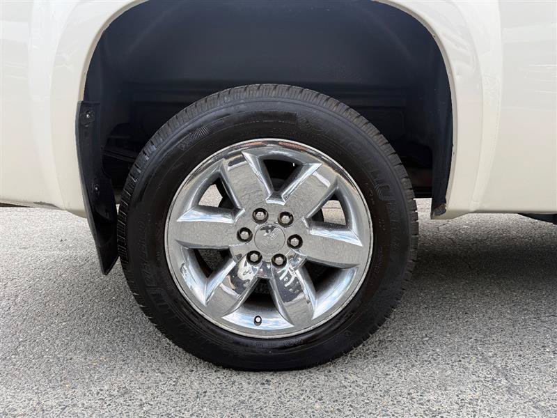 Used 2013 GMC Sierra 1500 SLT w/ SLT White Diamond Edition AWD/4WD image 12