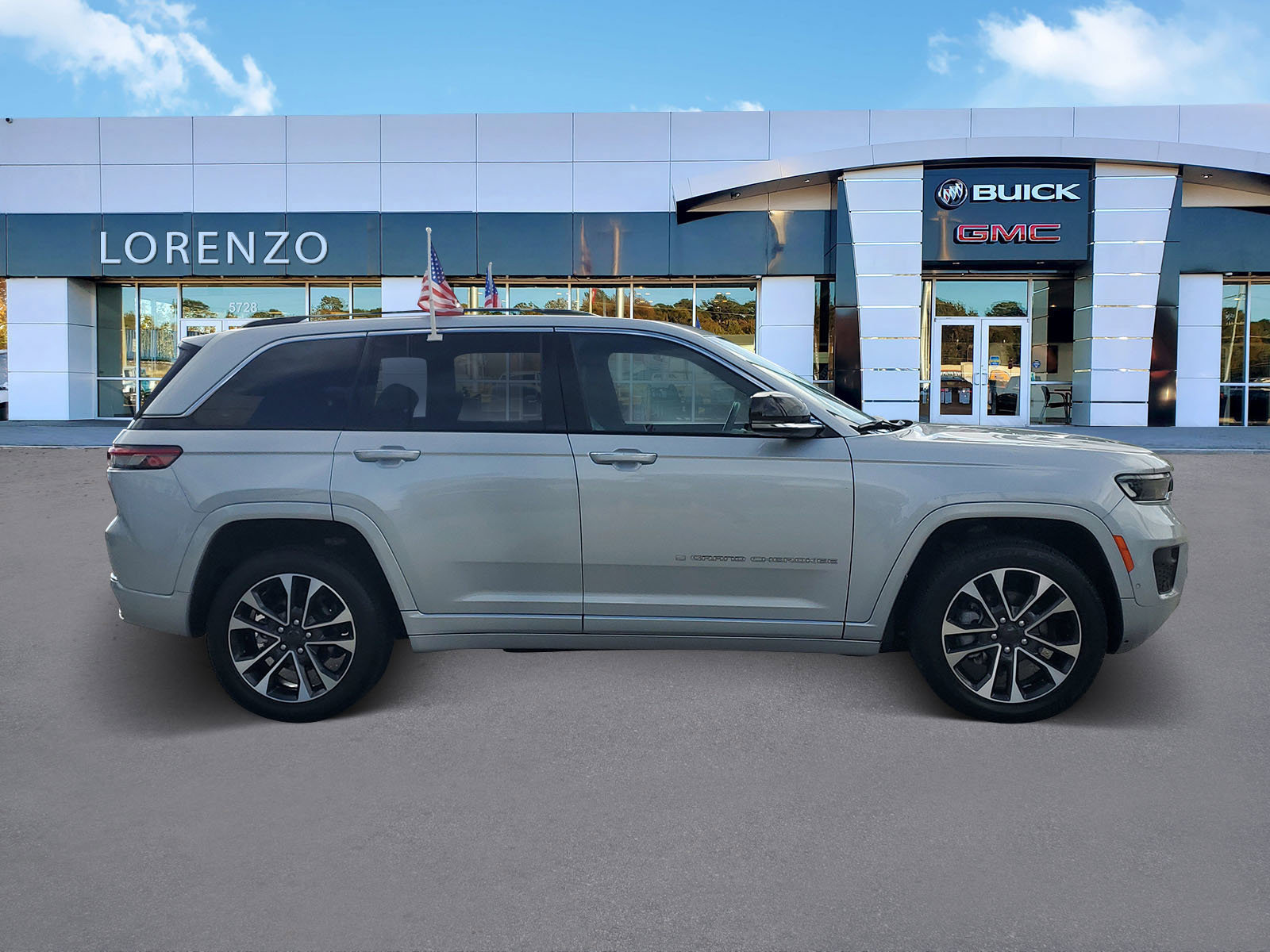 Used 2022 Jeep Grand Cherokee Overland image 4