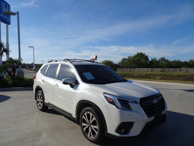 Used 2023 Subaru Forester Limited image 3