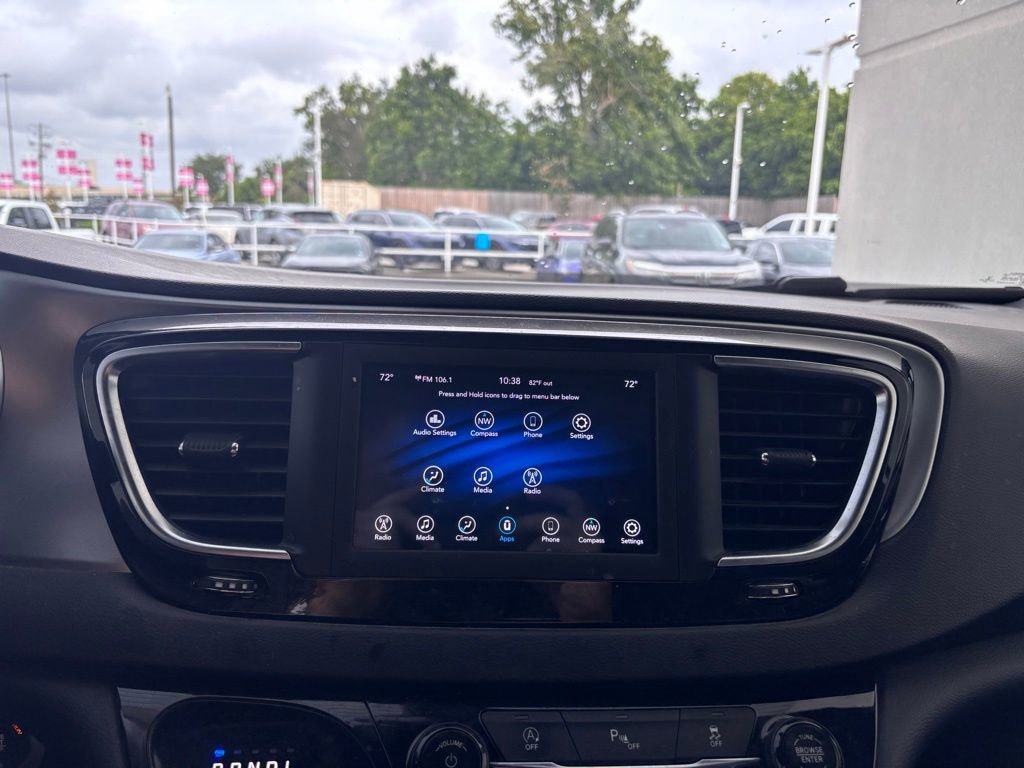 Used 2019 Chrysler Pacifica Touring Plus w/ S Appearance Package FWD image 23