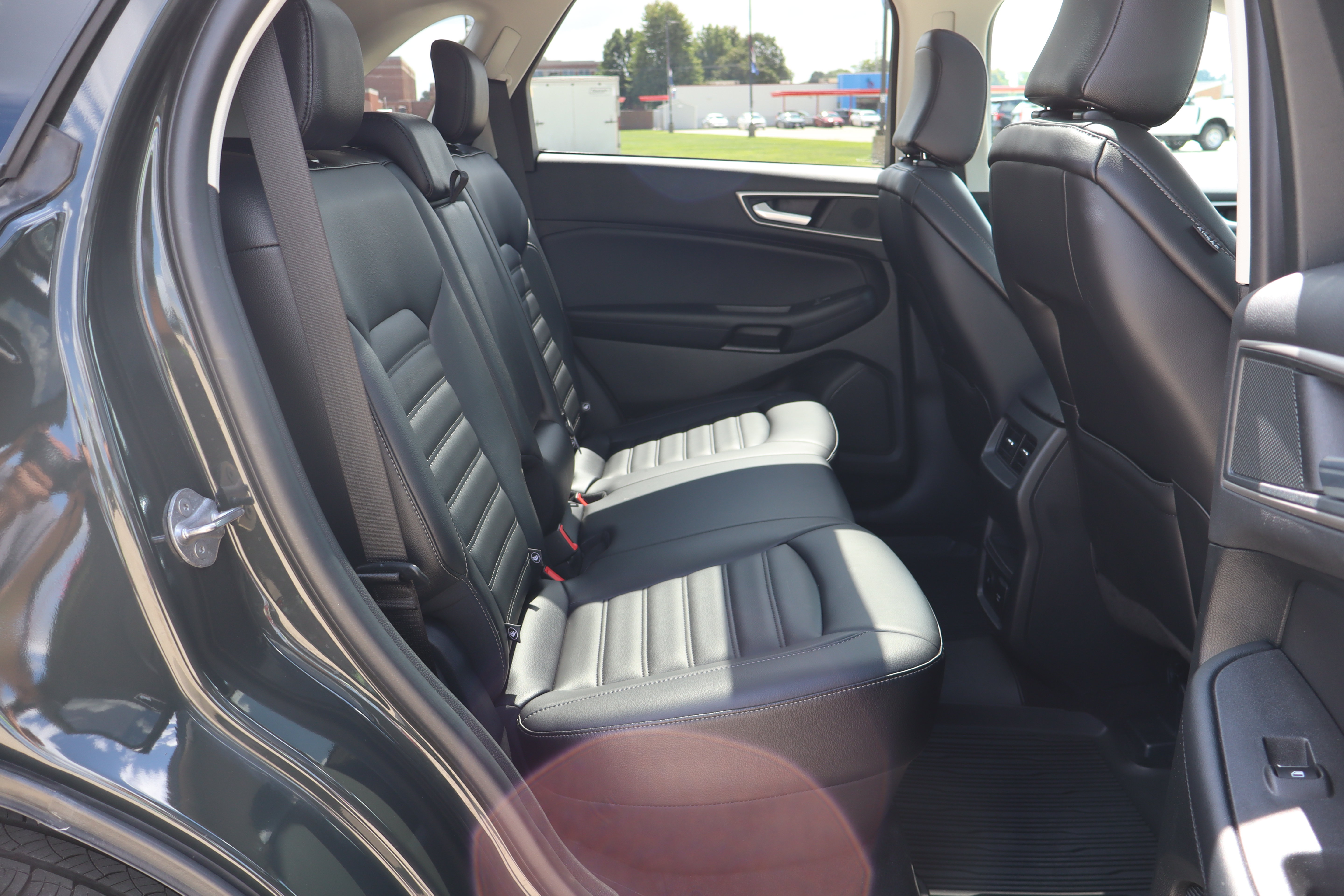 Used 2024 Ford Edge SEL w/ Convenience Package AWD/4WD image 11