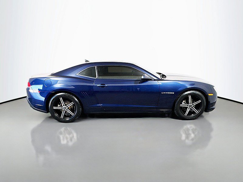 Used 2015 Chevrolet Camaro LT RWD image 8