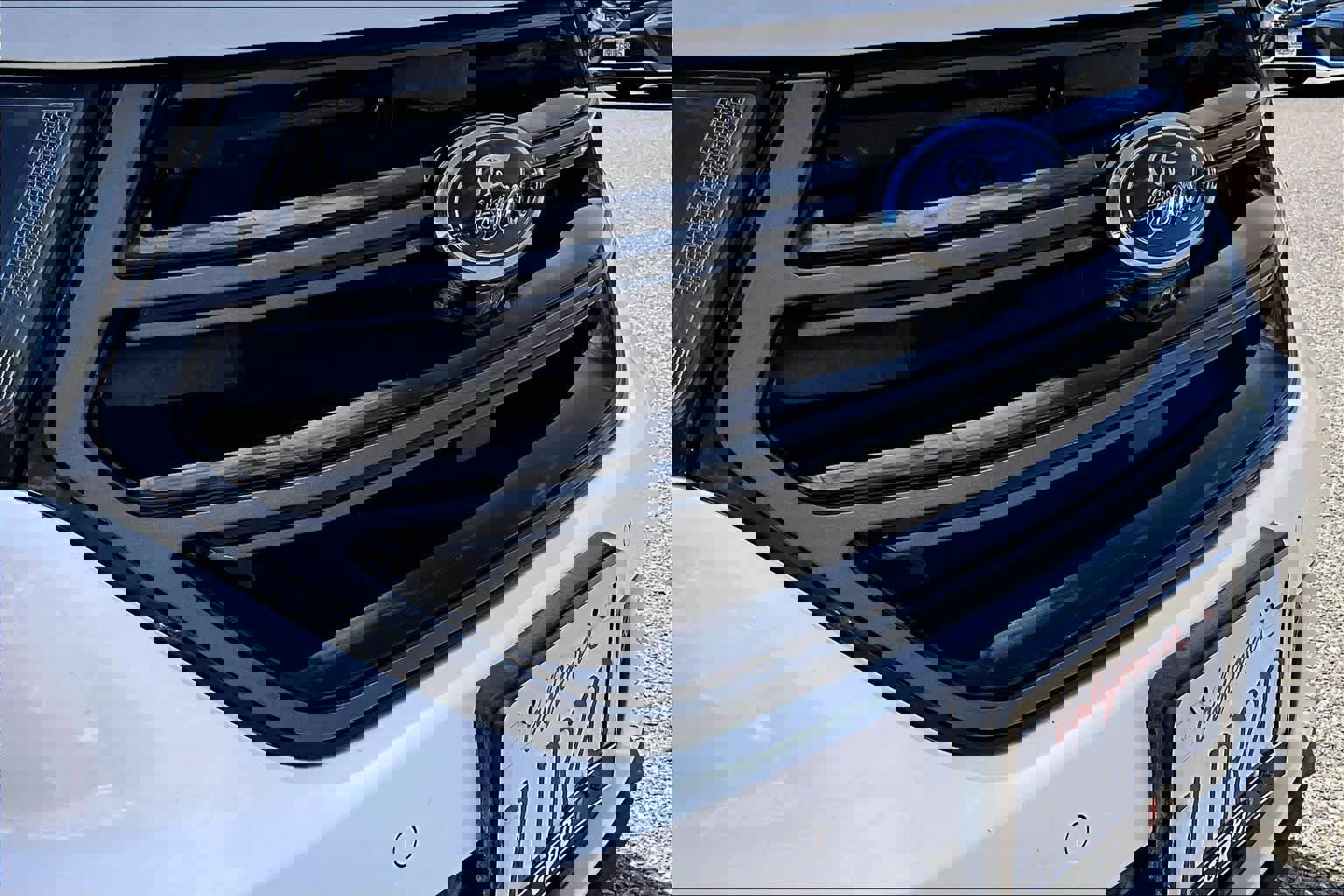 Used 2015 Ford Edge Sport w/ Equipment Group 401A AWD/4WD image 29