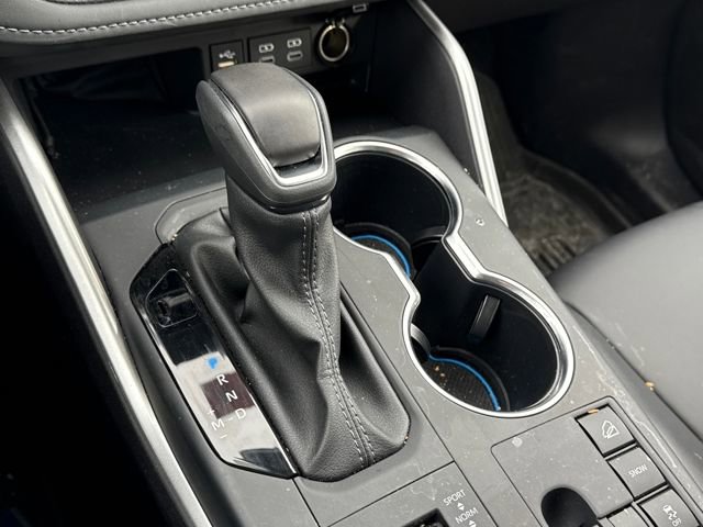 Used 2025 Toyota Highlander XLE image 24