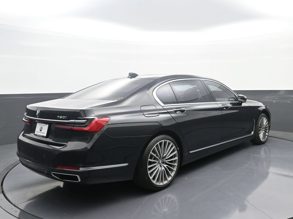 Used 2022 BMW 750i xDrive w/ Autobahn Package AWD/4WD image 7