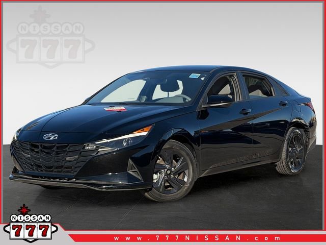 Used 2023 Hyundai Elantra SEL image 1