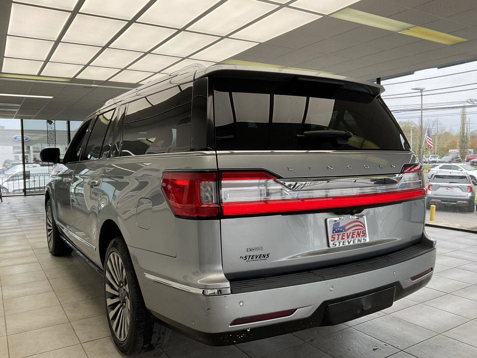 Used 2020 Lincoln Navigator L Reserve w/ Luxury Package AWD/4WD image 7