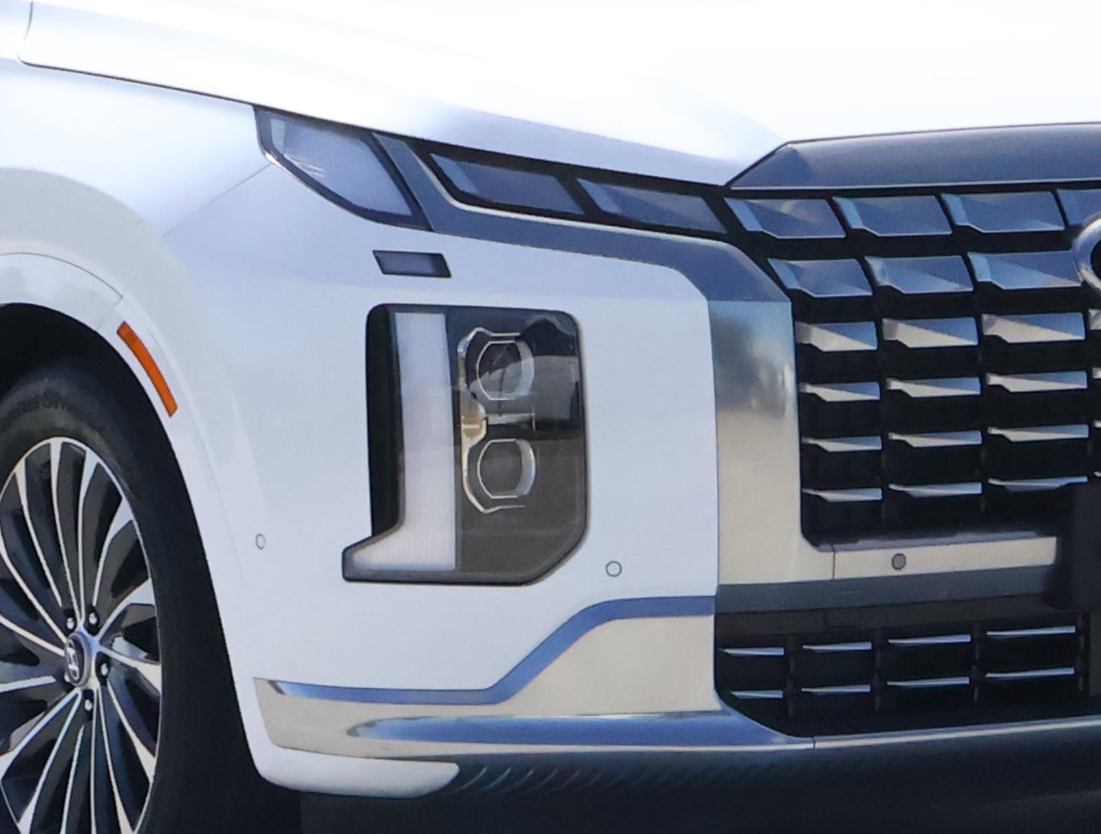 Used 2023 Hyundai Palisade Calligraphy FWD image 7
