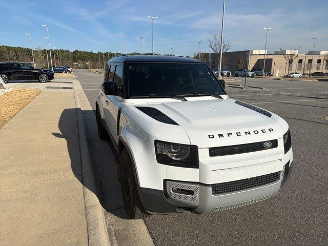Used 2025 Land Rover Defender 110 S image 20