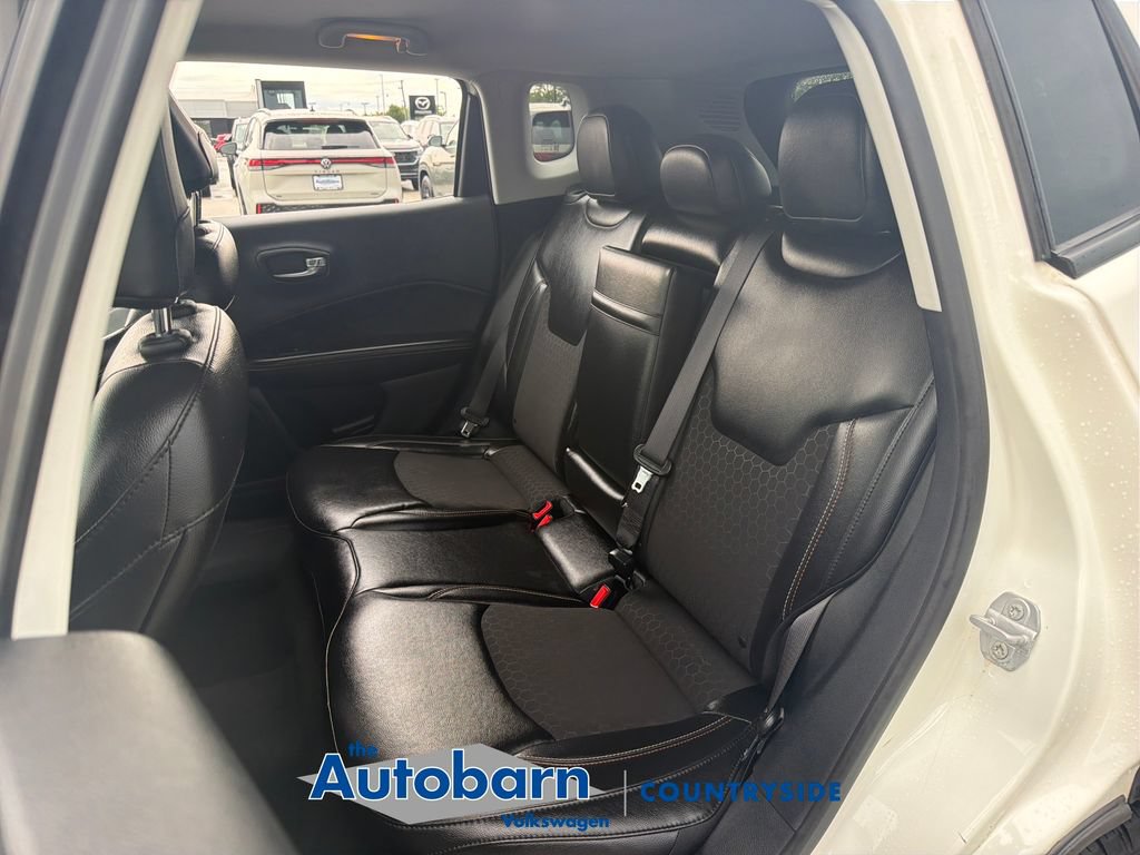 Used 2018 Jeep Compass Latitude w/ Popular Equipment Group FWD image 21