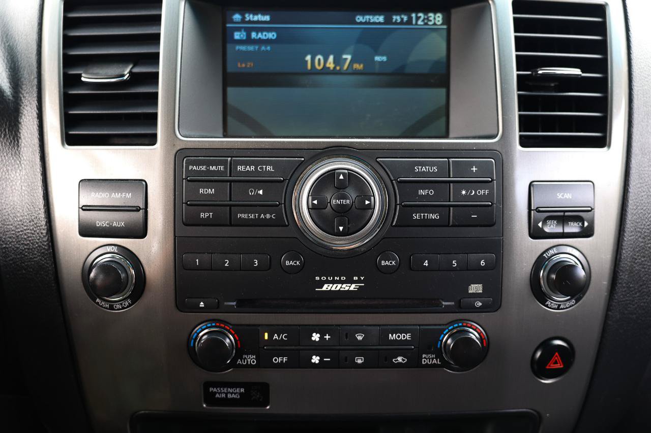 Used 2010 Nissan Armada Titanium RWD image 32